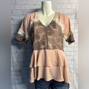 Women’s medium Isla Maude blouse